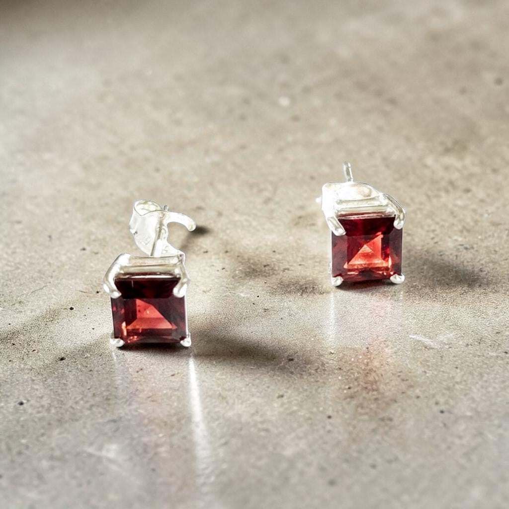 Garnet Diva Cushion Studs