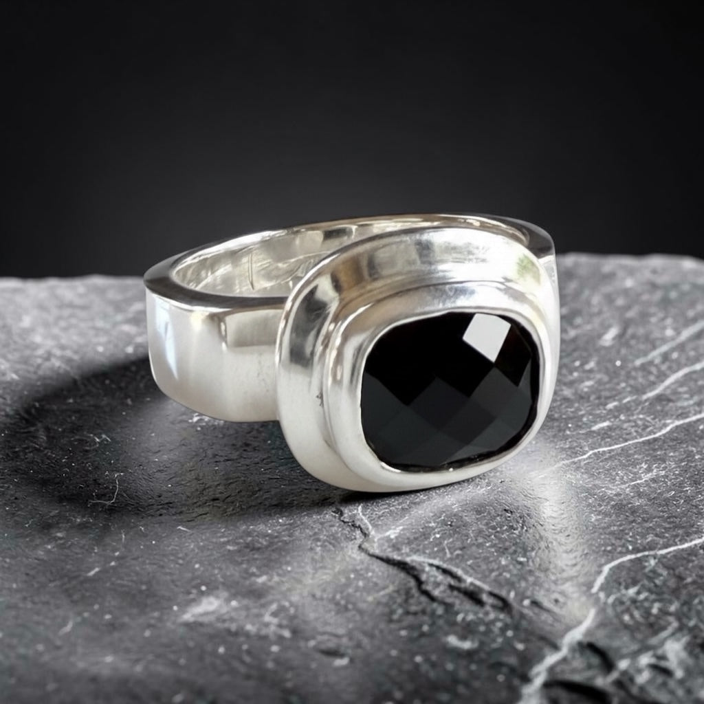 Black Spinel EW Rect