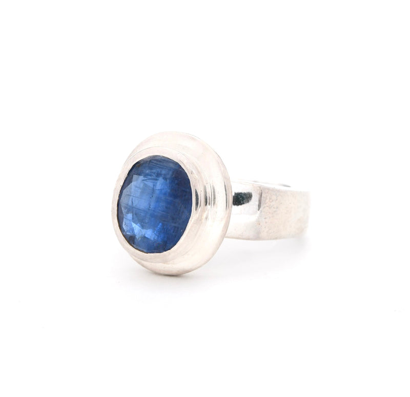 Brilliant Oval Cut Bold Kyanite