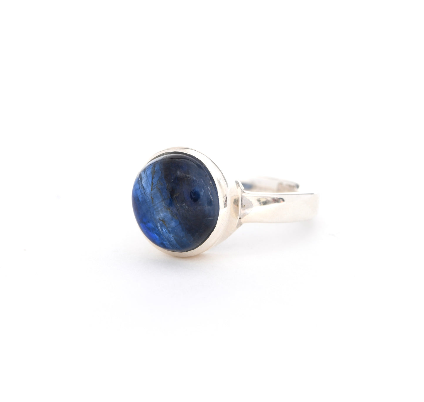 Round Deep Navy Kyanite