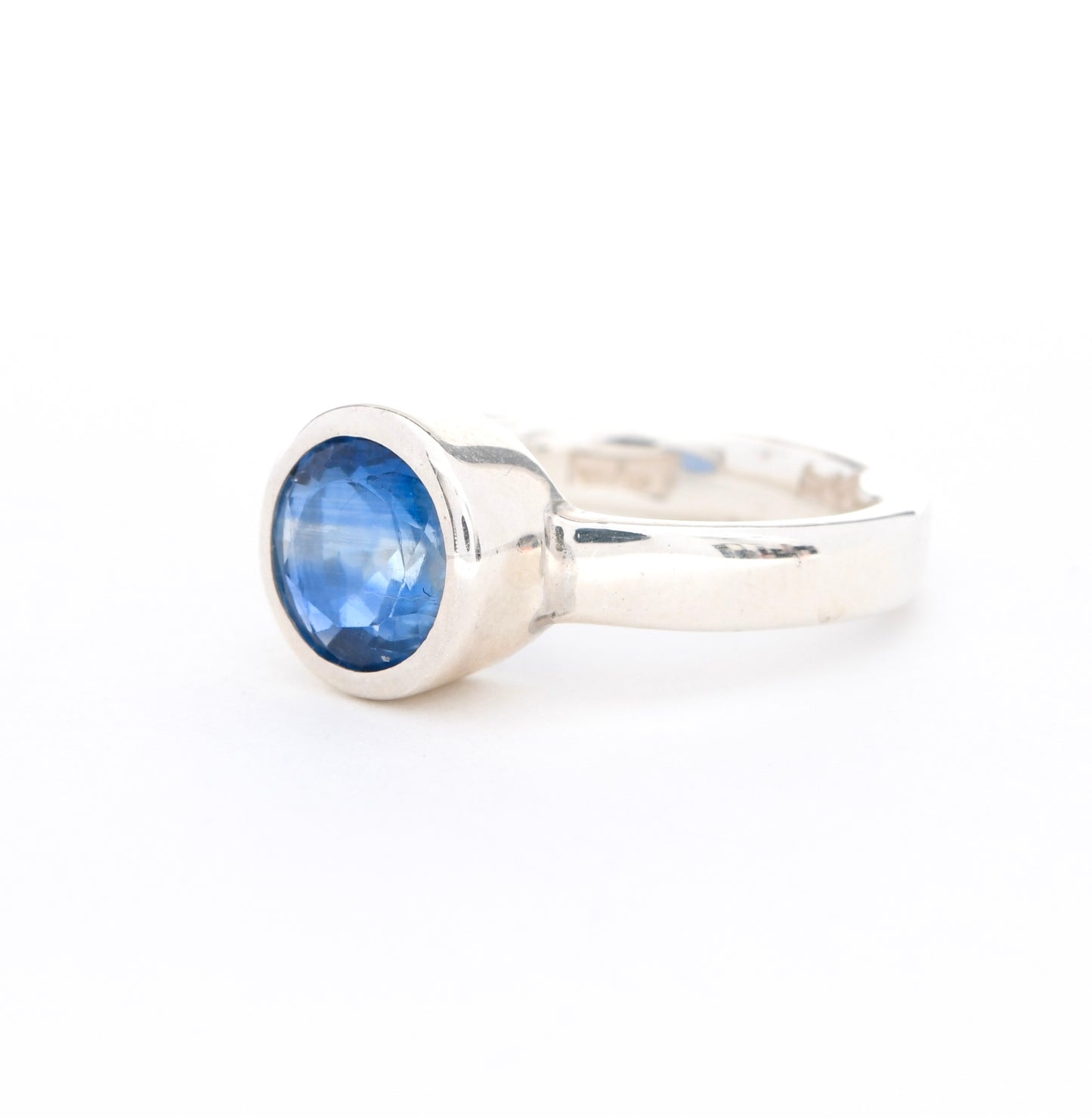 Round Cut Kyanite