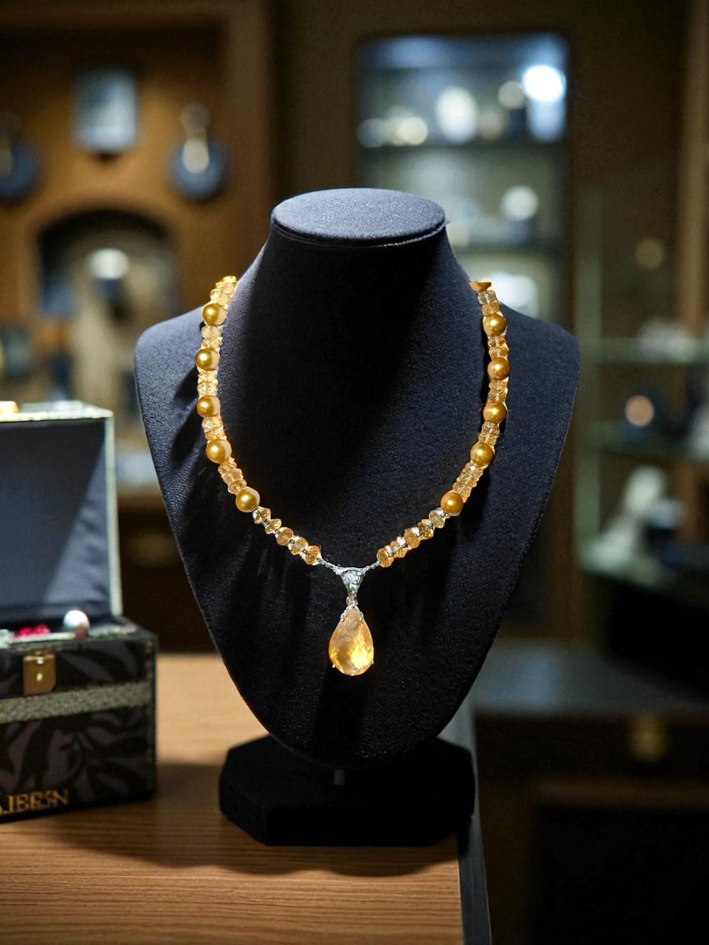 Golden Vanetta