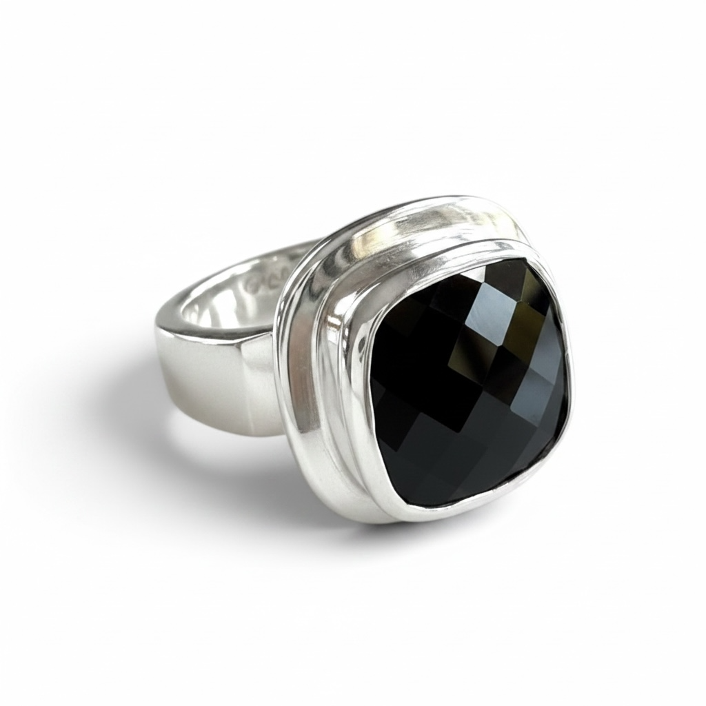 Black Spinel Cushion
