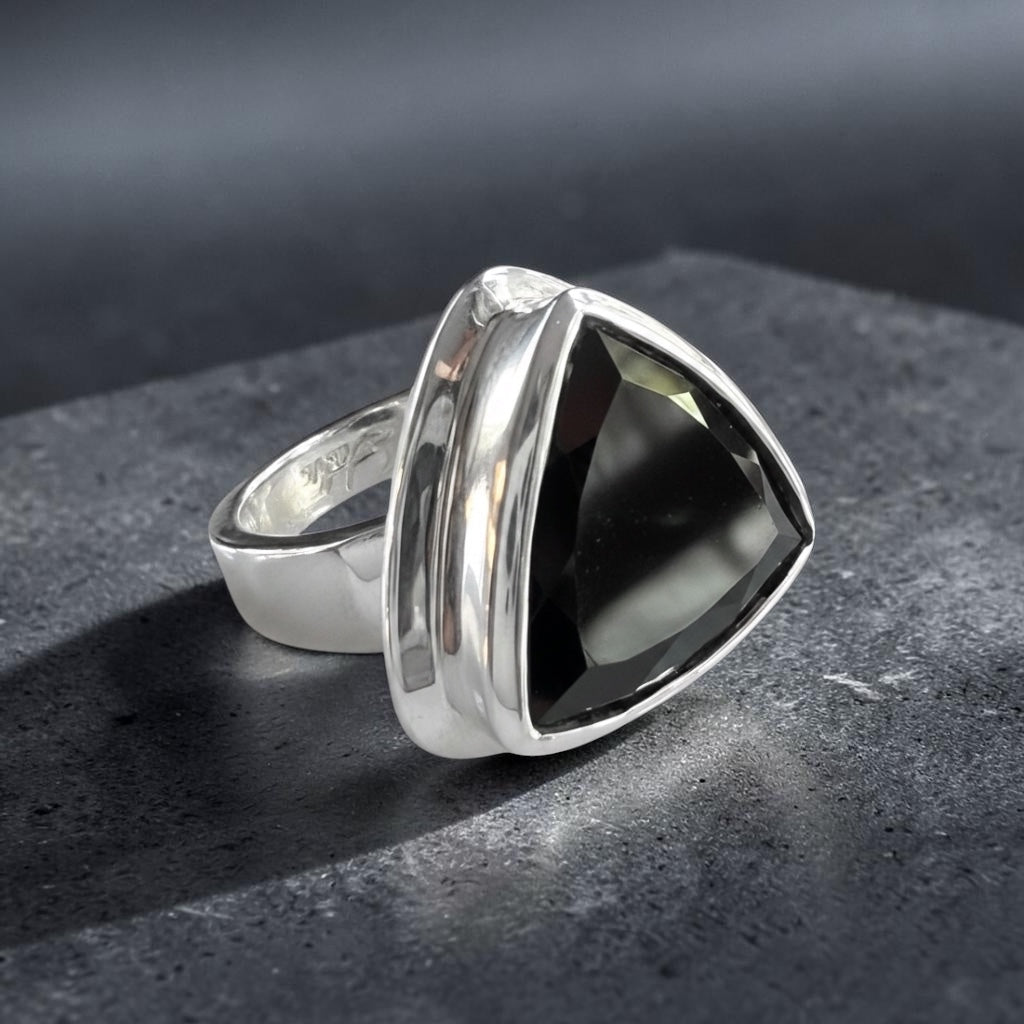 Black Spinel Trillion Statement